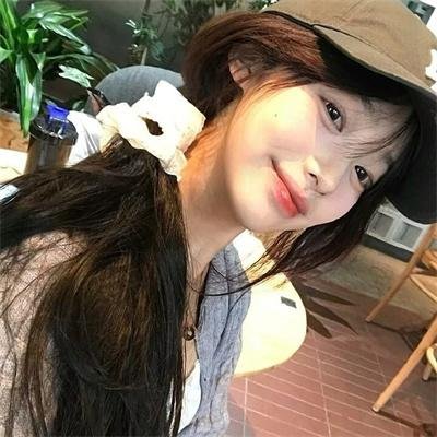 穿越橄榄树林